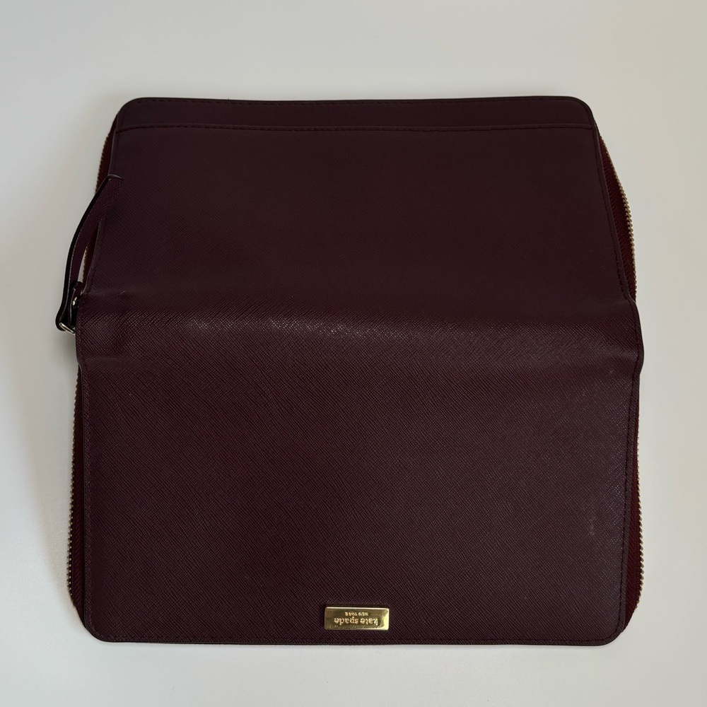 Kate Spade Laurel Way Wallet bi-fold with zip closure and inside slip pockets - Picture 9 of 9